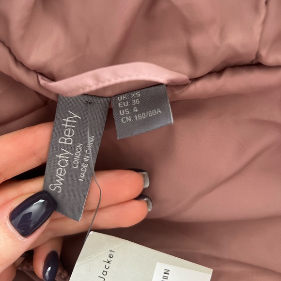 Sweaty Betty water resistant women’s puffer jacket - Picture 4 of 7